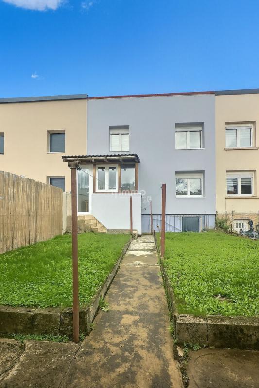 Maison - 80 m² - 5 pièces