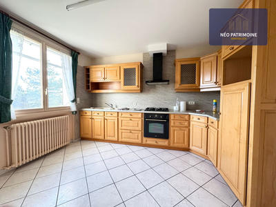 Maison - 97 m² - 7 pièces