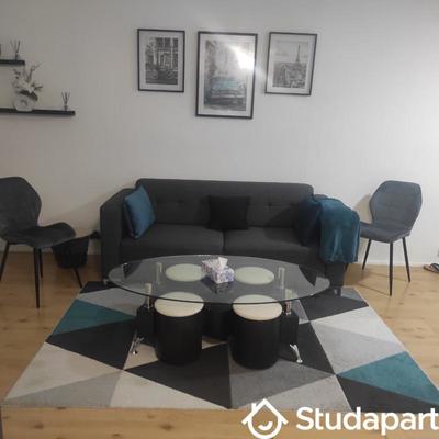 Chambre - 13 m² - 1 pièce