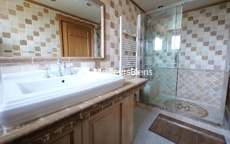 Maison - 186 m² - 5 pièces