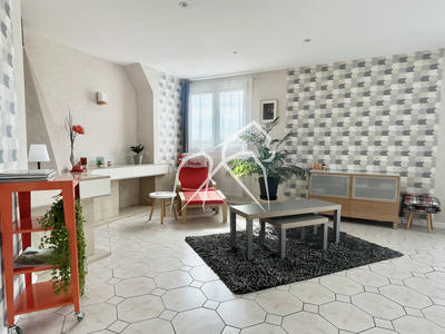 Appartement - 136 m² - 5 pièces