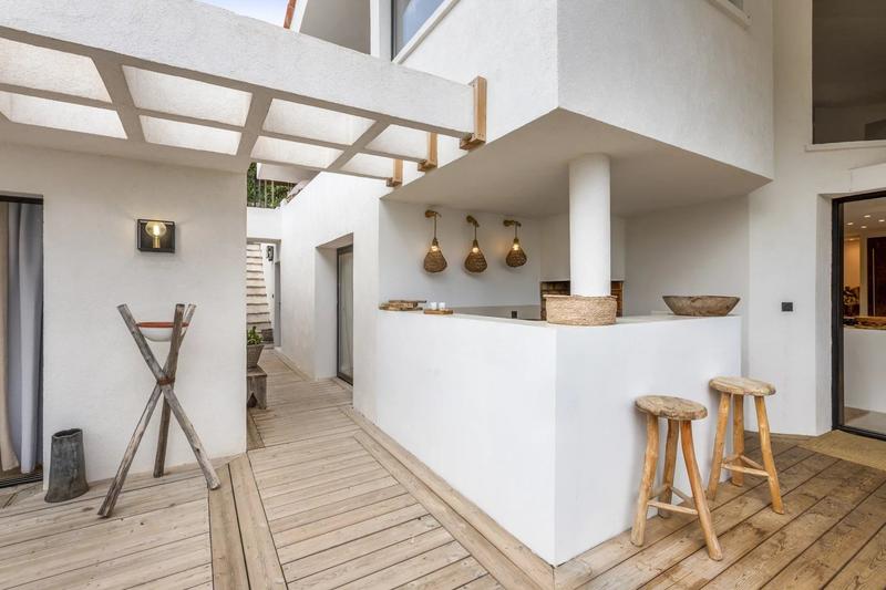 Villa - 260 m² - 6 pièces