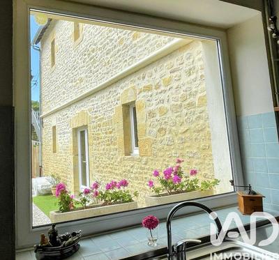 Maison - 299 m² - 9 pièces