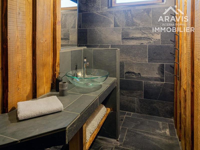 Châlet - 340 m² - 10 pièces