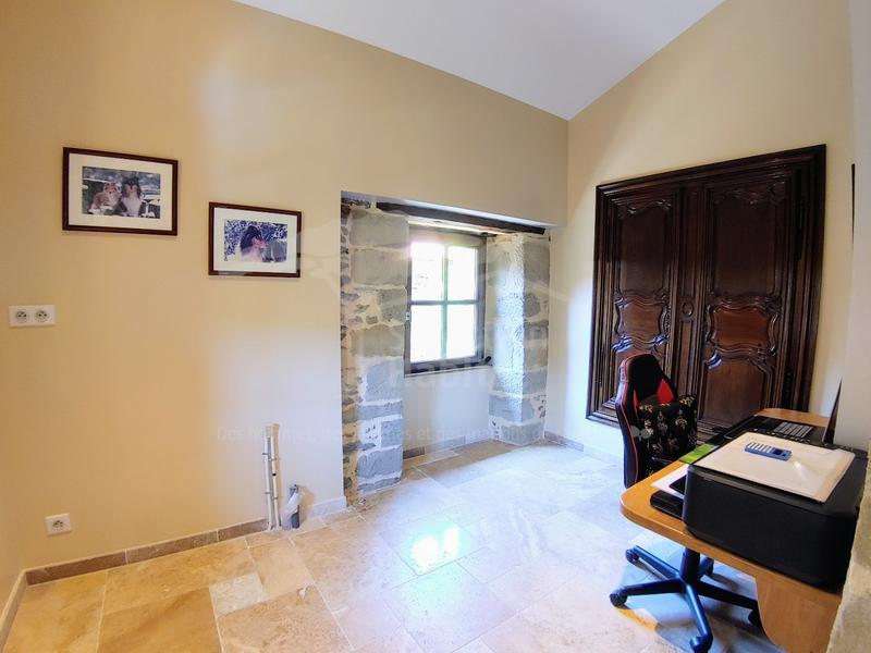 Château - 450 m² - 12 pièces