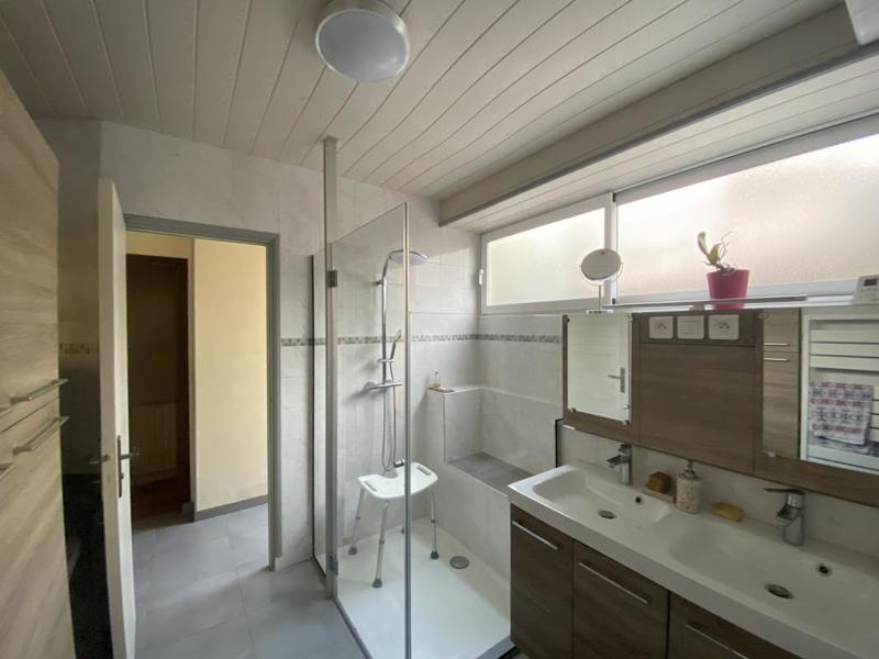 Maison - 300 m² - 13 pièces