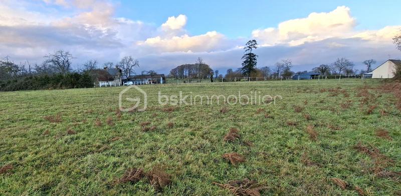 Terrain constructible - 2 200 m²