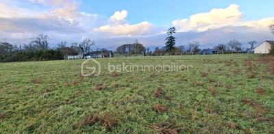 Terrain constructible - 2 200 m²