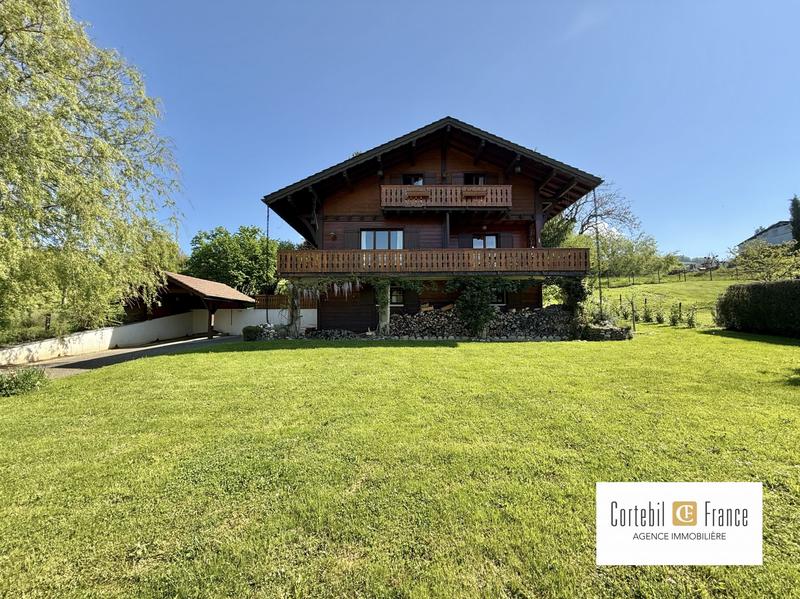 Châlet - 248 m² - 8 pièces