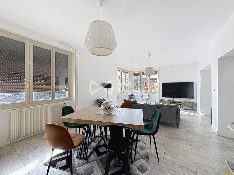 Maison traditionnelle - 128 m² - 5 pièces