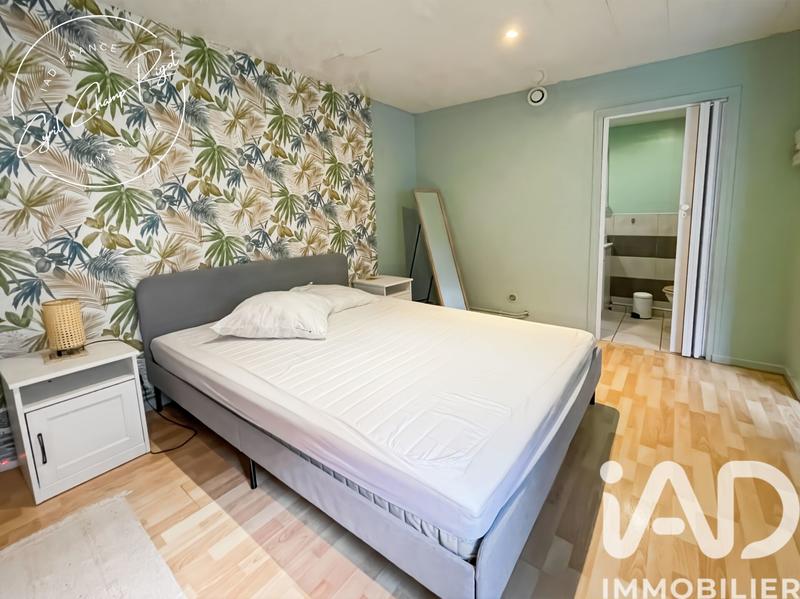 Maison - 180 m² - 8 pièces