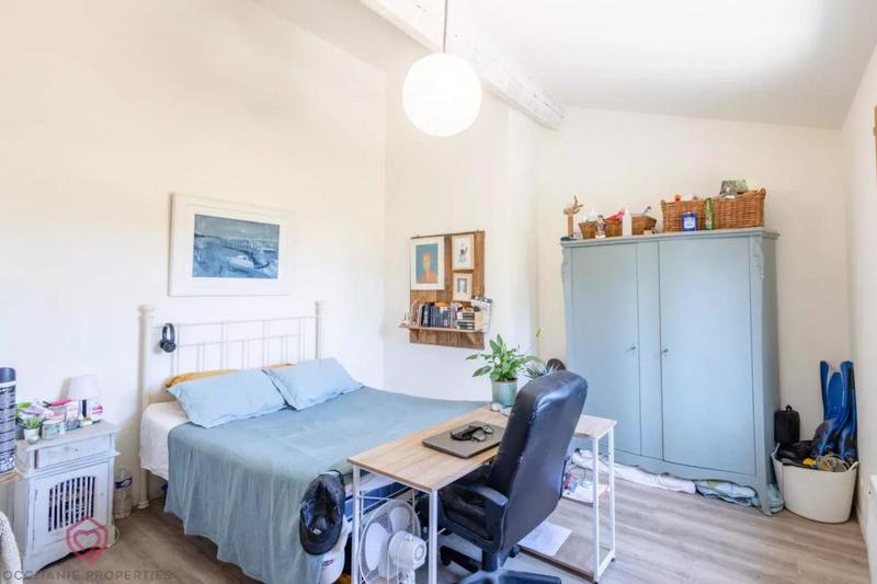 Maison - 258 m² - 9 pièces