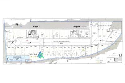 Parking / Garage - 1 065 m²