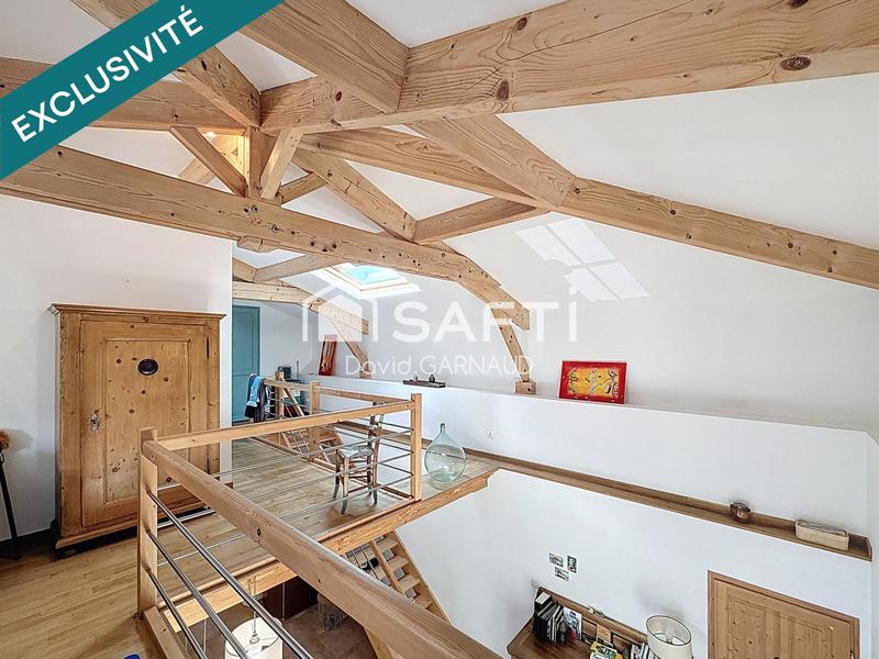 Maison - 202 m² - 8 pièces