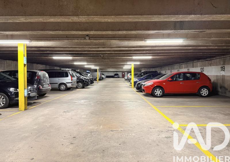 Parking - 12 m²