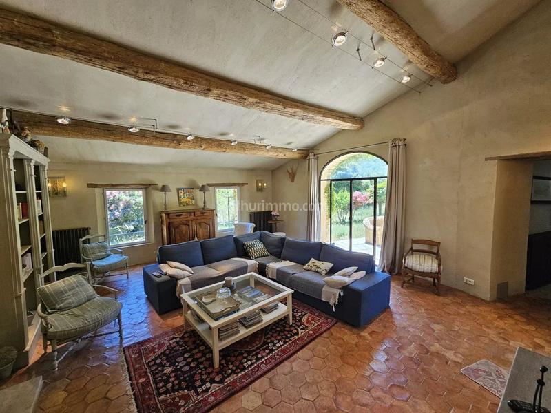 Maison - 166 m² - 7 pièces