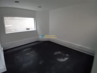 Local d'activités - 188 m²