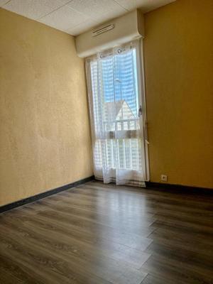 Appartement - 86 m² - 5 pièces