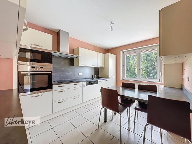 Maison traditionnelle - 114 m² - 6 pièces