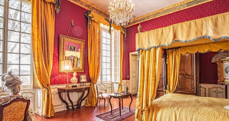 Manoir - 2 500 m² - 38 pièces