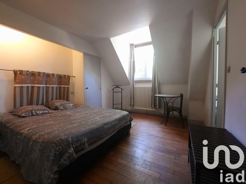 Maison - 221 m² - 7 pièces