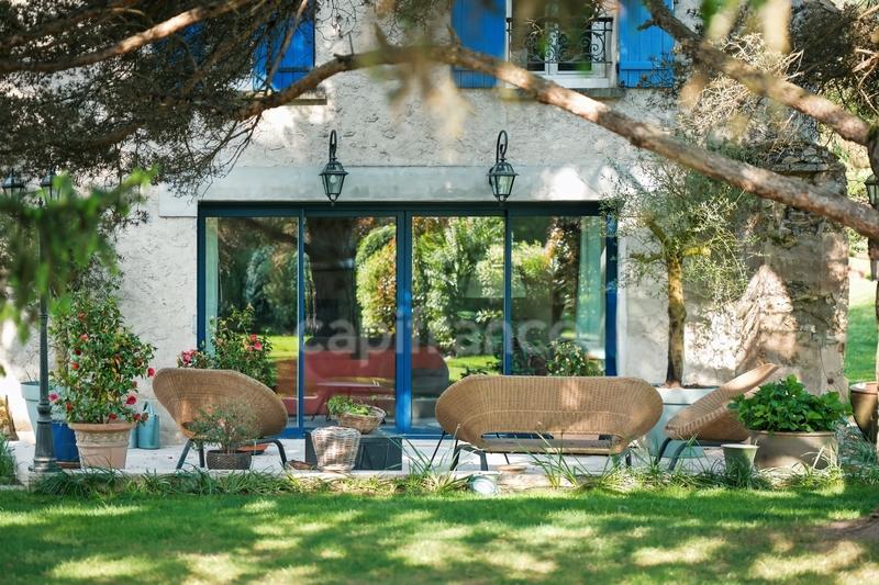 Maison - 215 m² - 9 pièces