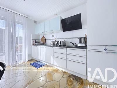 Maison - 187 m² - 10 pièces