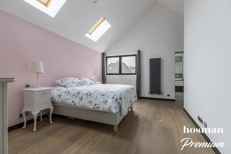 Maison - 290 m² - 6 pièces