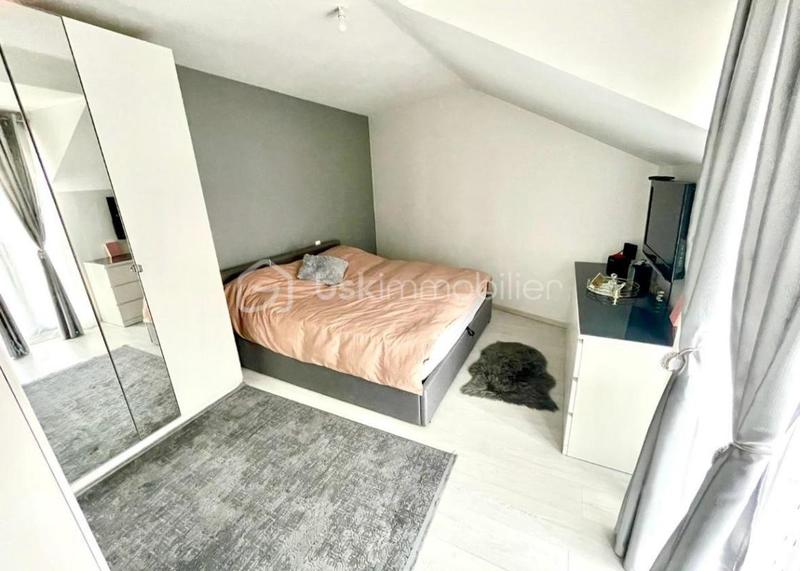 Maison - 108 m² - 5 pièces