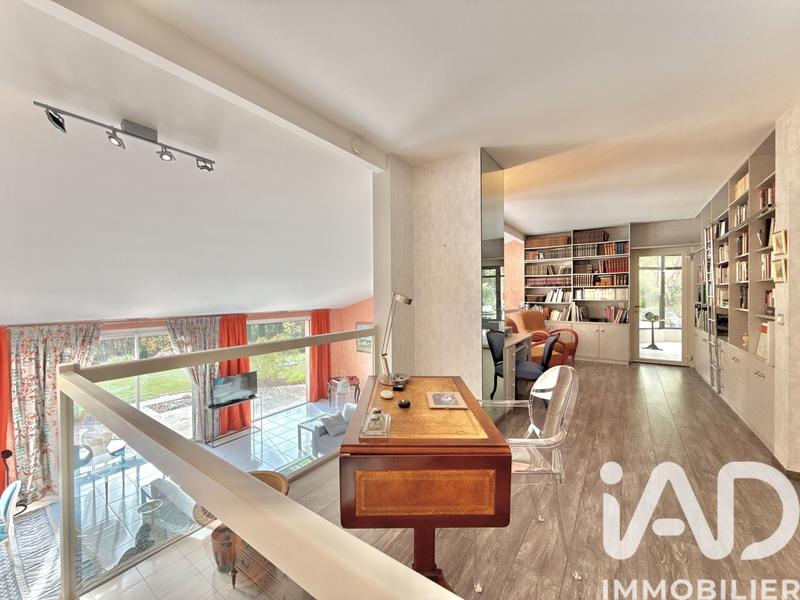 Maison - 210 m² - 8 pièces