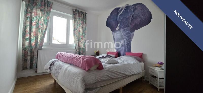 Maison - 98 m² - 5 pièces