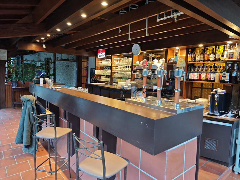 Maison - 535 m² - 14 pièces