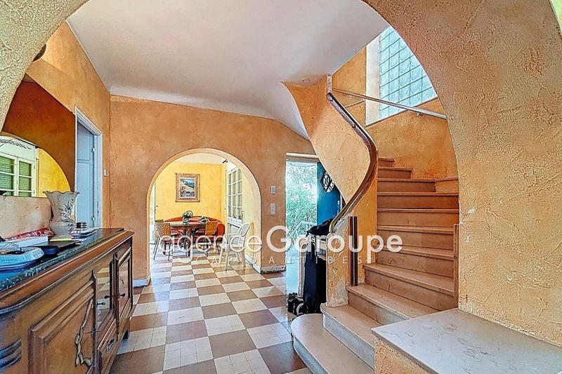 Maison - 199 m² - 6 pièces