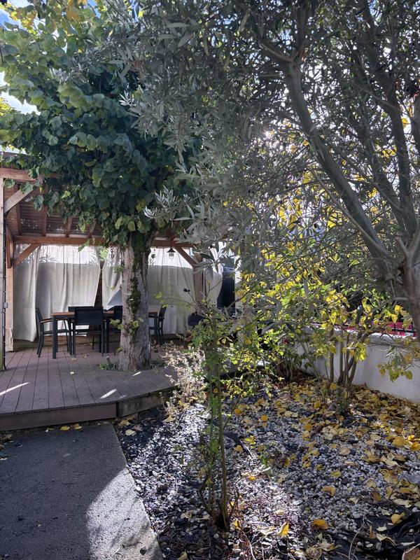 Maison - 122 m² - 8 pièces