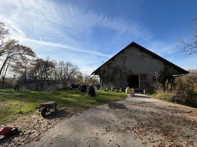 Maison - 1 050 m² - 12 pièces