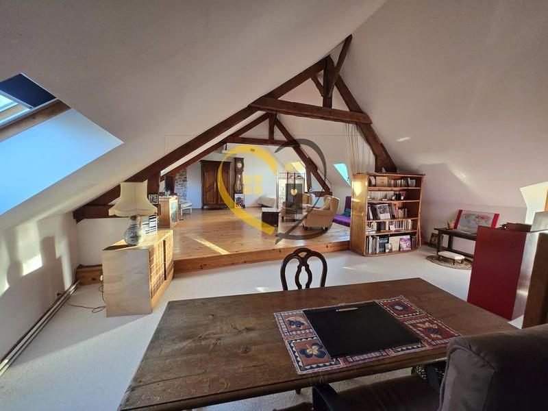 Maison - 180 m² - 5 pièces