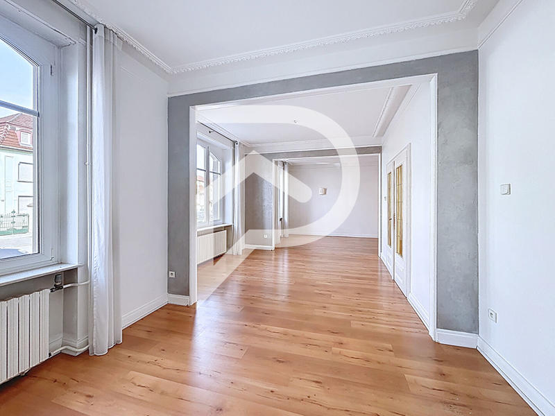 Maison de maîtres - 250 m² - 11 pièces