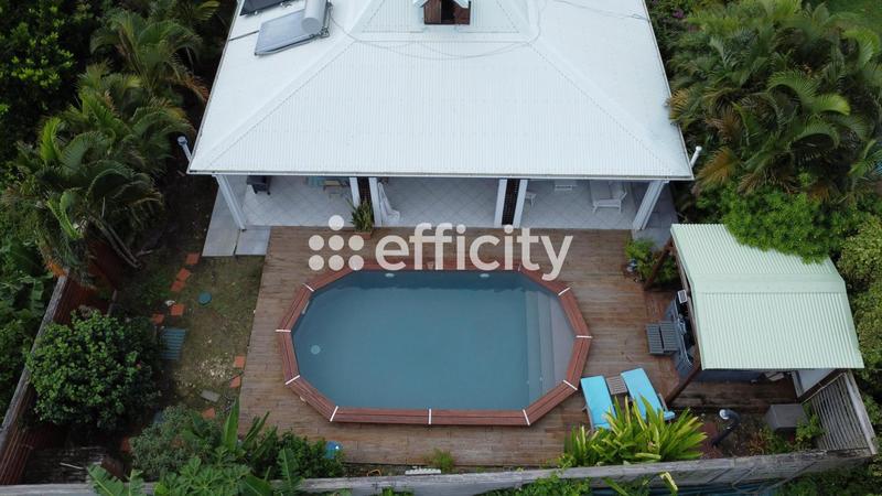 Maison - 104 m² - 5 pièces