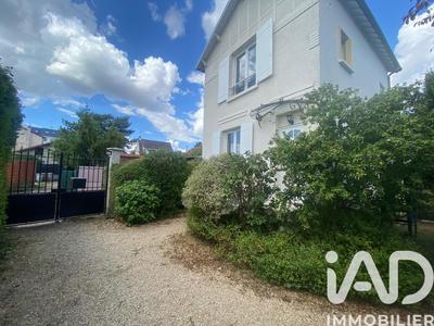 Maison - 127 m² - 7 pièces