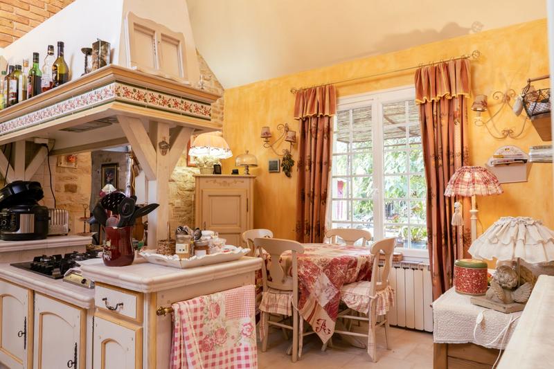 Maison ancienne - 234 m² - 19 pièces