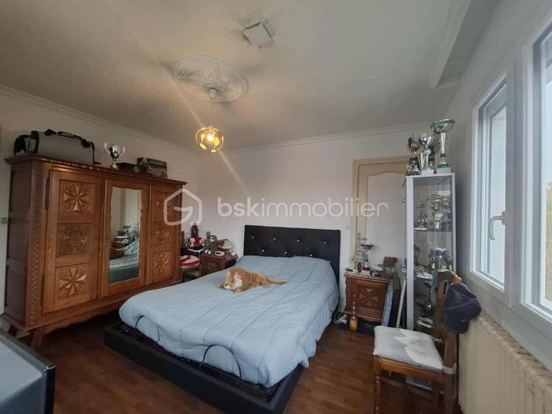 Maison - 90 m² - 6 pièces