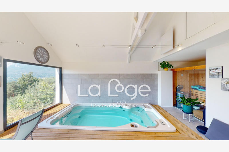 Demeure - 178 m² - 6 pièces