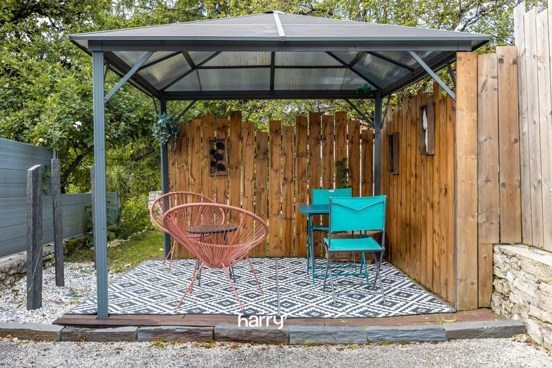 Maison - 380 m² - 13 pièces