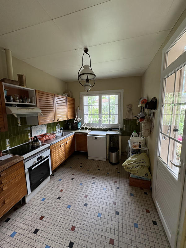 Maison - 185 m² - 6 pièces