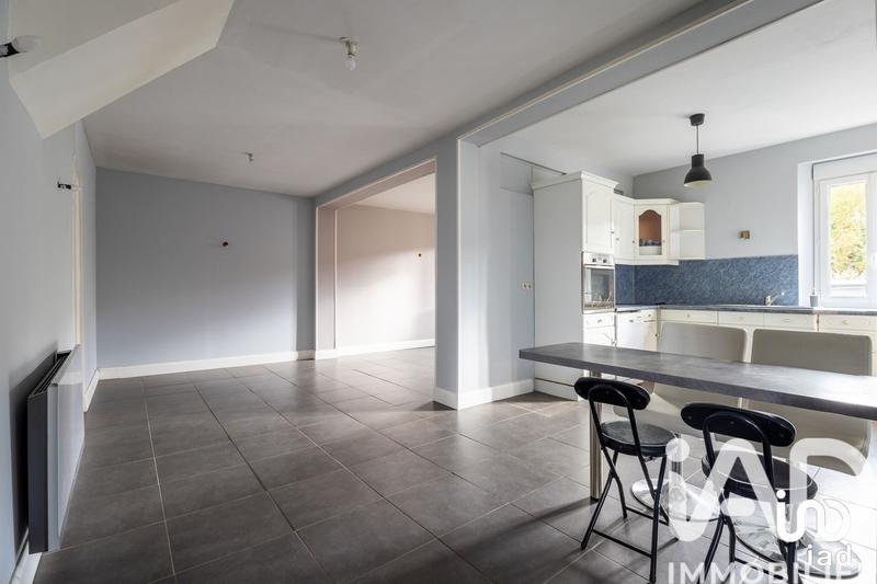 Maison - 180 m² - 13 pièces