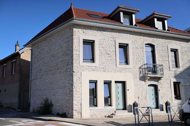 Maison - 85 m² - 4 pièces