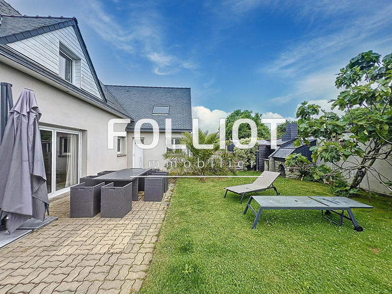 Maison - 230 m² - 7 pièces