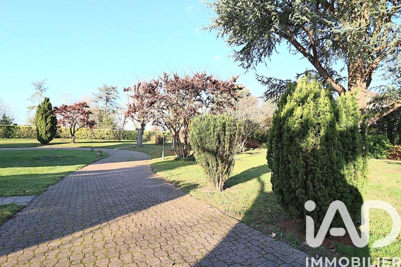 Maison - 306 m² - 7 pièces