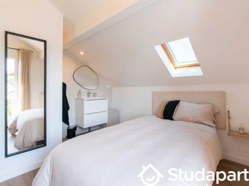 Appartement - 240 m² - 1 pièce