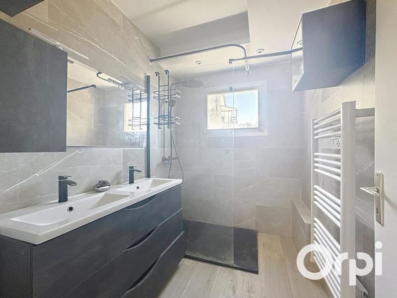 Appartement - 75 m² - 3 pièces